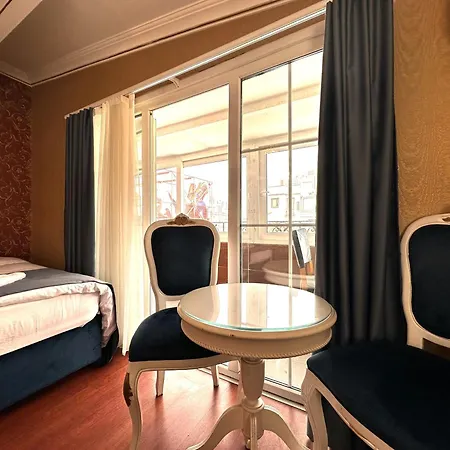 Alyon Beyoglu * Istanbul